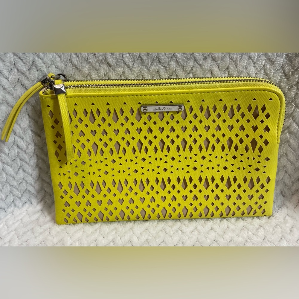Beautiful Stella & Dot Bright Yellow Clutch, Mirror, Perforated. Hello Gorgeous